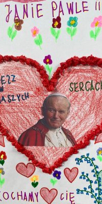 Laurki wykonanych przez dzieci z SP7 w Cieszynie z okazji setnych urodzin Jana Pawła II 2020